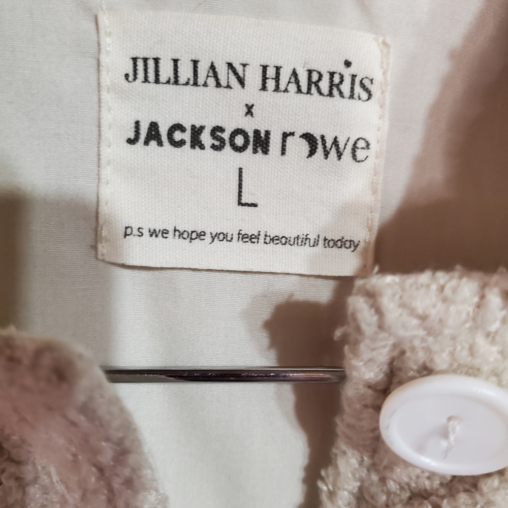 Jackson Rowe X Jillian Harris Shaket - Picture 3 of 3